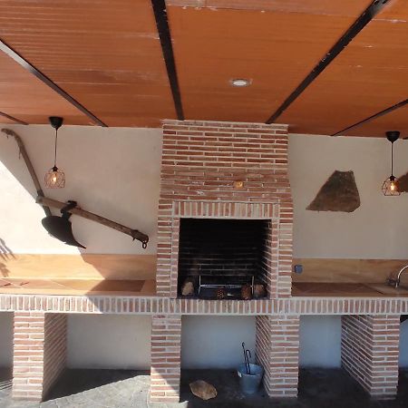 Casa Rural Mirando A Gredos Cadalso de los Vidrios Eksteriør bilde