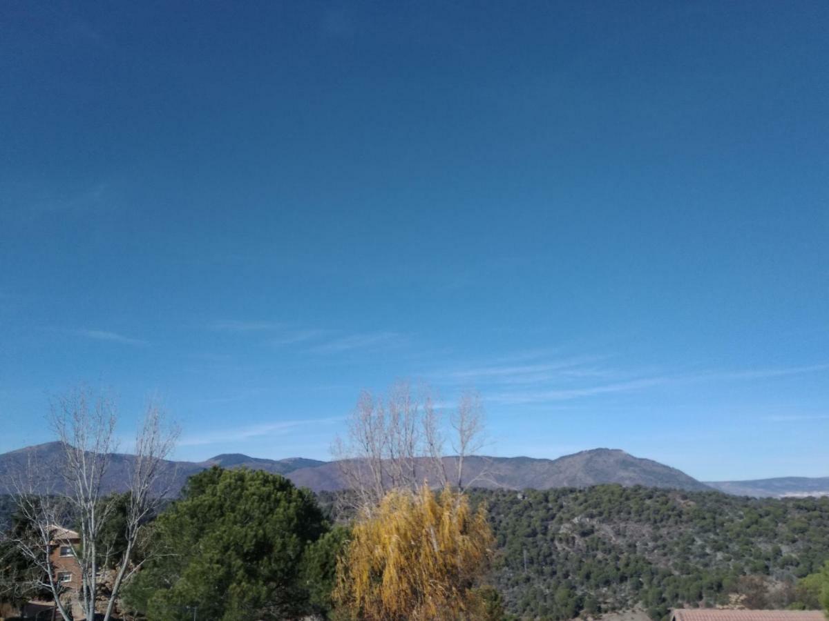 Casa Rural Mirando A Gredos Cadalso de los Vidrios Eksteriør bilde