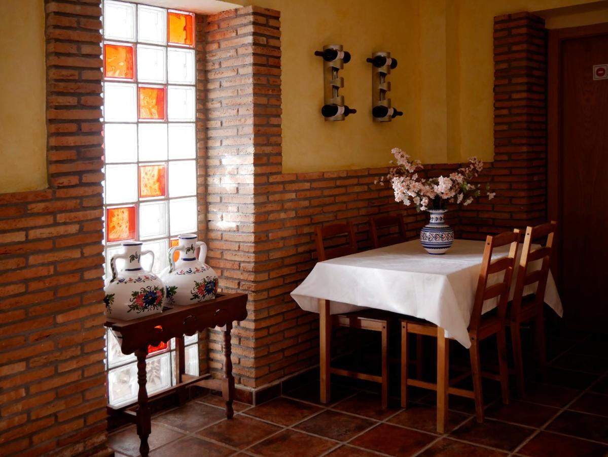 Casa Rural Mirando A Gredos Cadalso de los Vidrios Eksteriør bilde